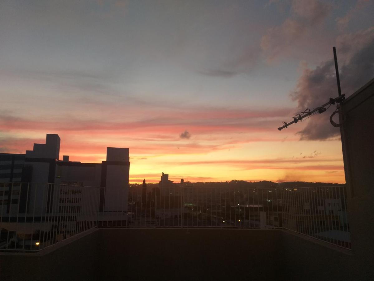Apto Em Otima Localizacao! 拉热斯 外观 照片